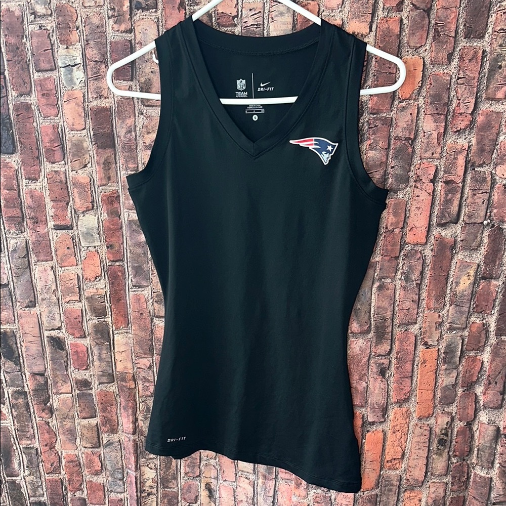 Nike Dri-FIT New England Patriots Sleeveless Women’s Top, size Small